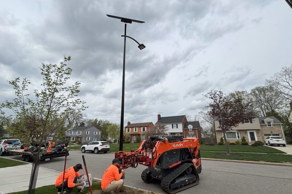 Fonroche solar street light installed in Beachwood, Ohio residential neighborhood as part of state’s first solar street lighting program.