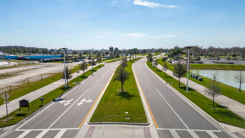 FDOT-compliant solar streetlights on a major Florida arterial road 