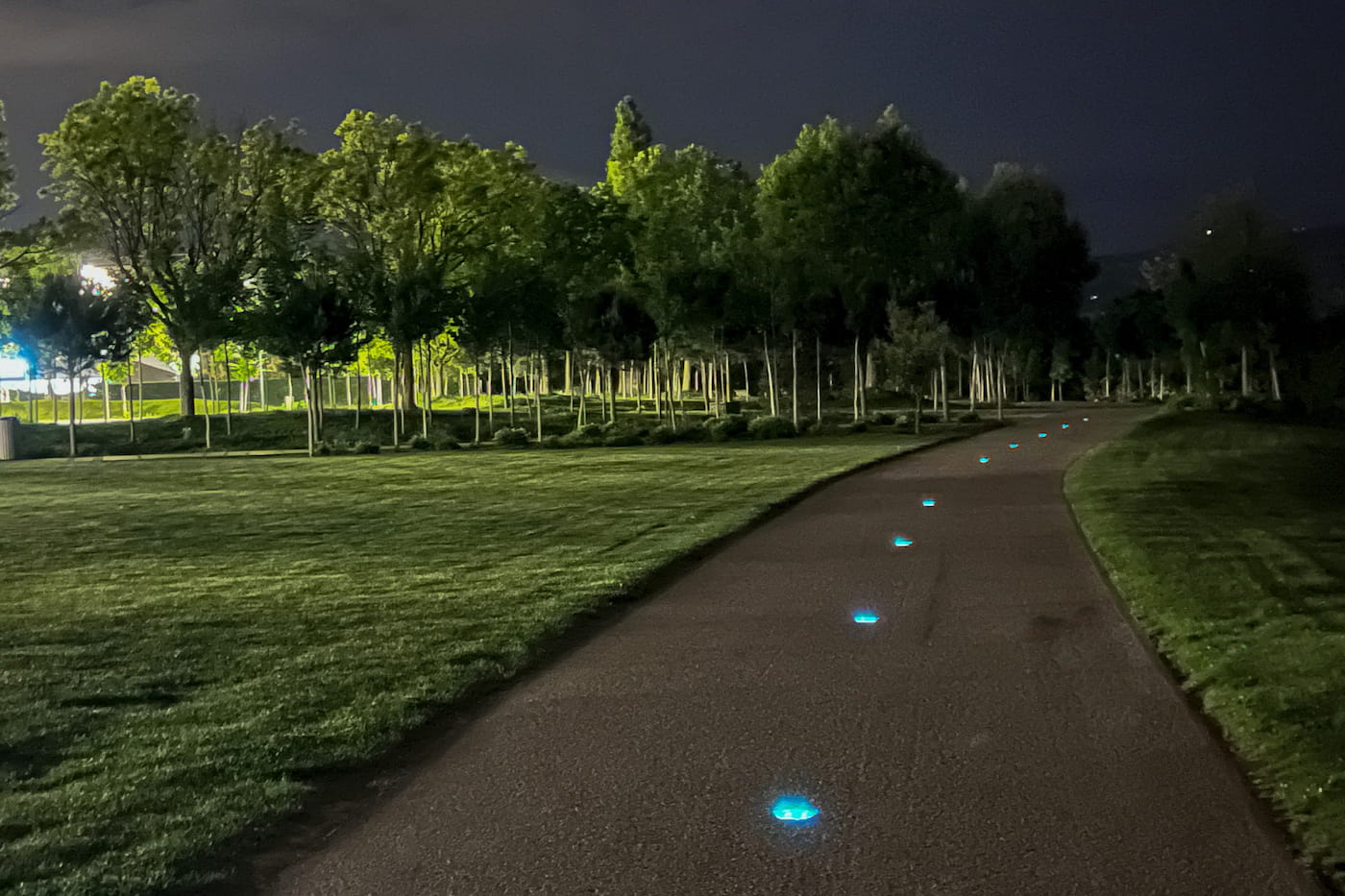 NOWATT-Crystal-Stud-Architectural-Solar-Pathway-Lighting