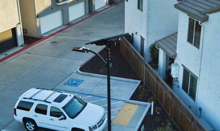 The Pros and Cons of Utilizing Solar Lighting