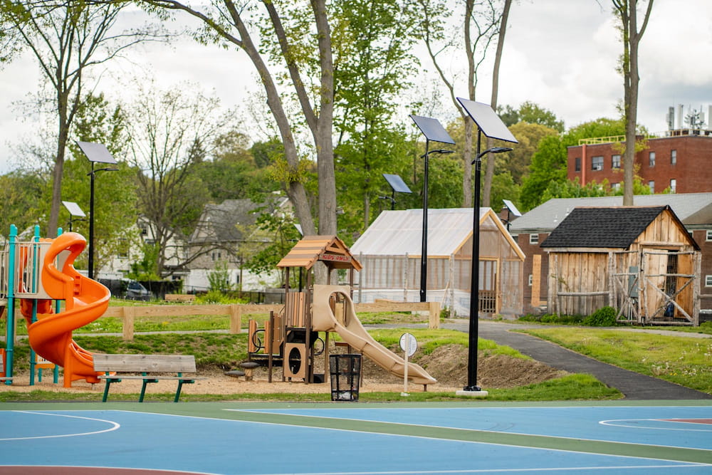 solar-lighting-city-parks-playground (1)