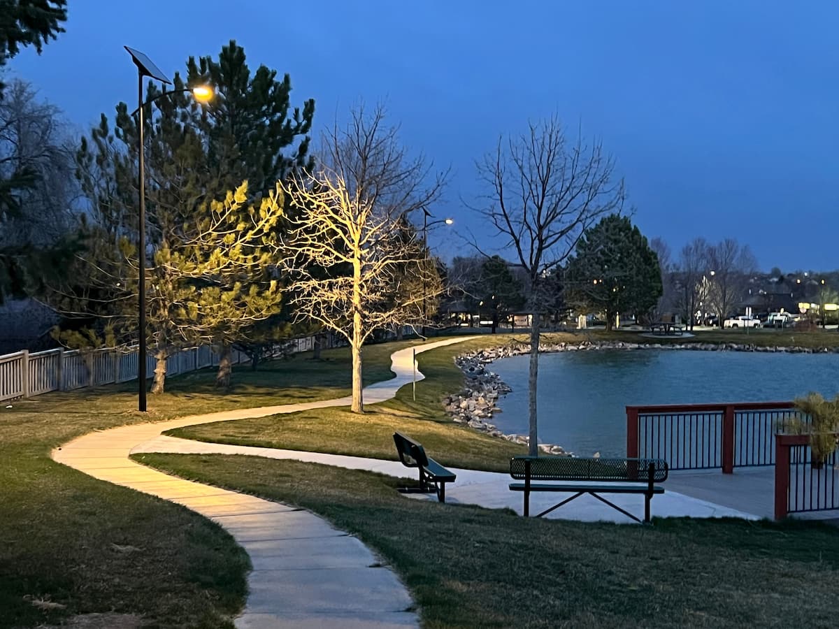 High-performance solar lights for public pathways, providing sustainable lighting solutions.