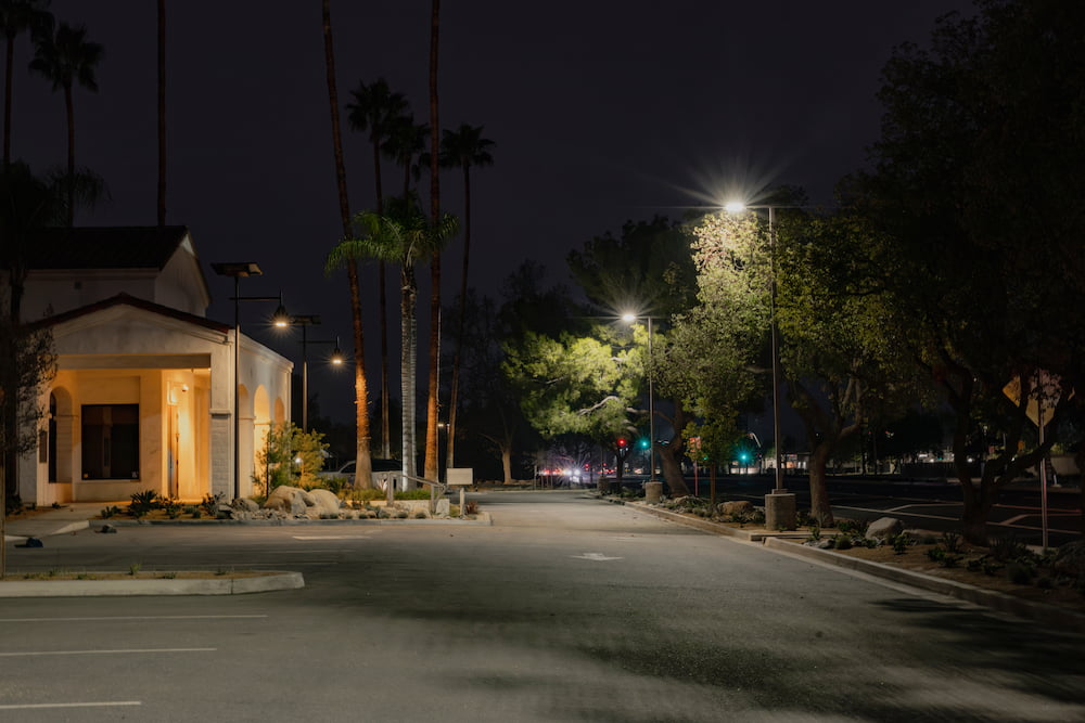 High-performance solar lights for commercial parking lots, providing sustainable lighting solutions.